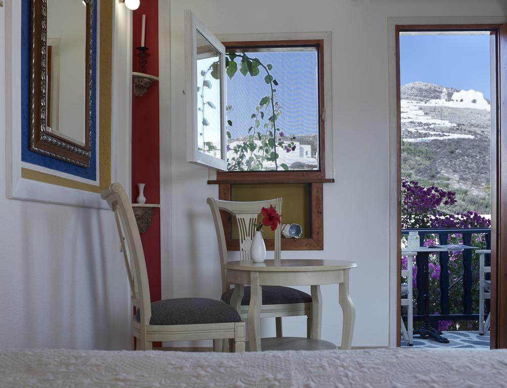 Polikandia Hotel Folégandros Exteriör bild