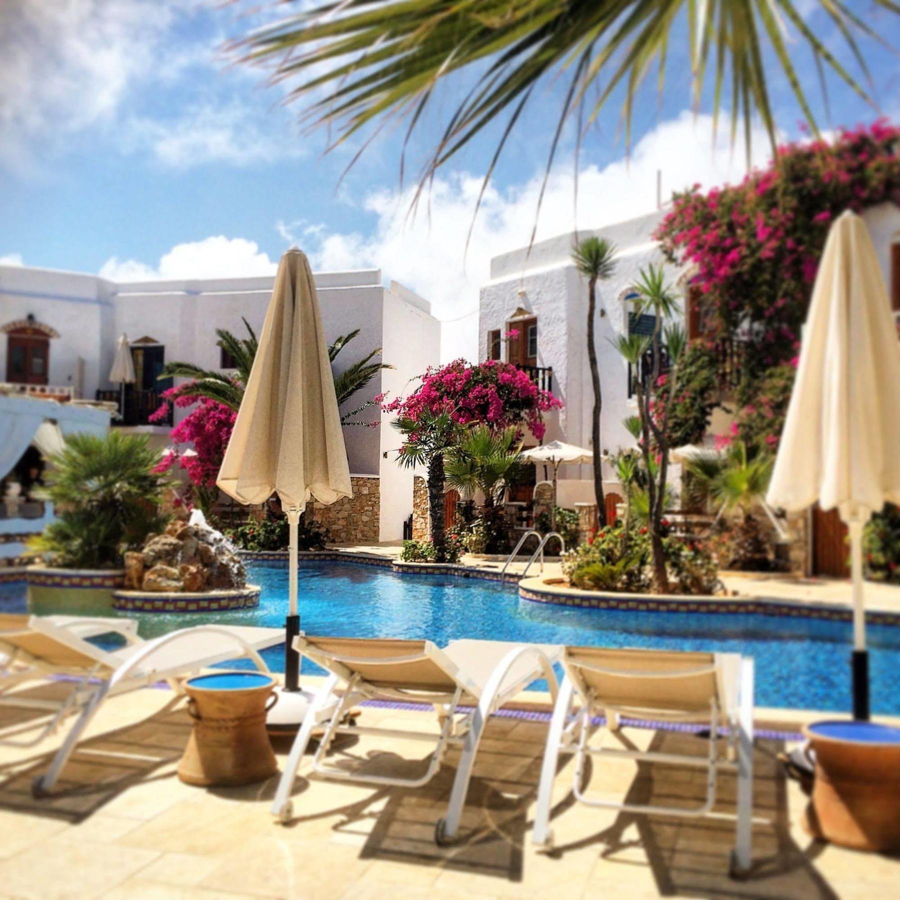 Polikandia Hotel Folégandros Exteriör bild